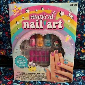 Magical nail art